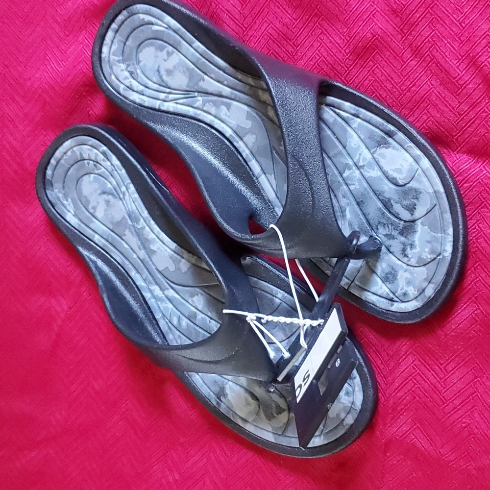 NWT SO Black and Gray Women's Sandals Size 8